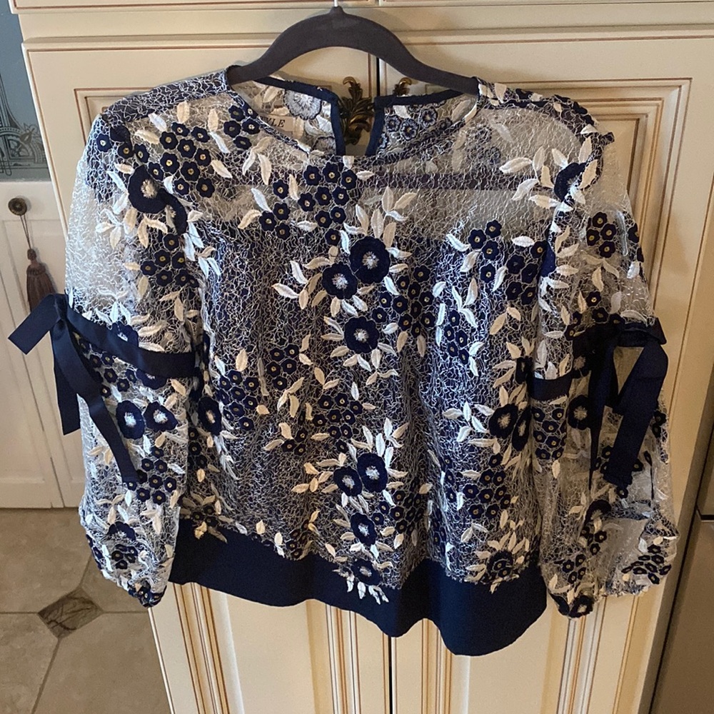 Style brand blouse